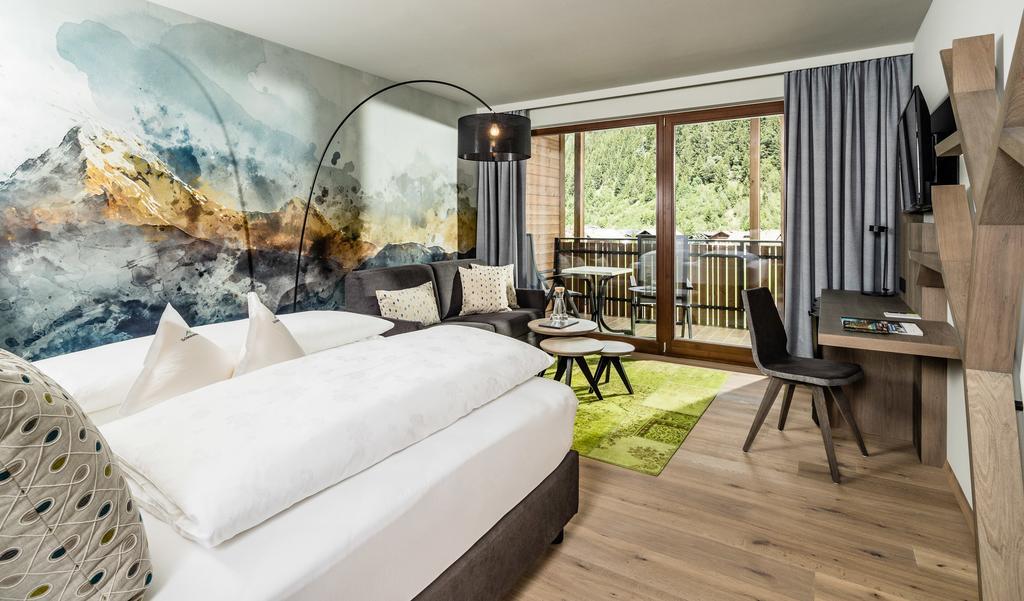 Alpine Luxury Spa Resort Schwarzenstein Lutago Dış mekan fotoğraf